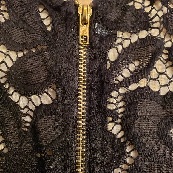 NEW Lace Peplum - Picture 6 of 6